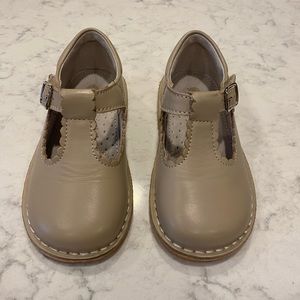 L’Amour Toddler Girls Dress Shoes size 8